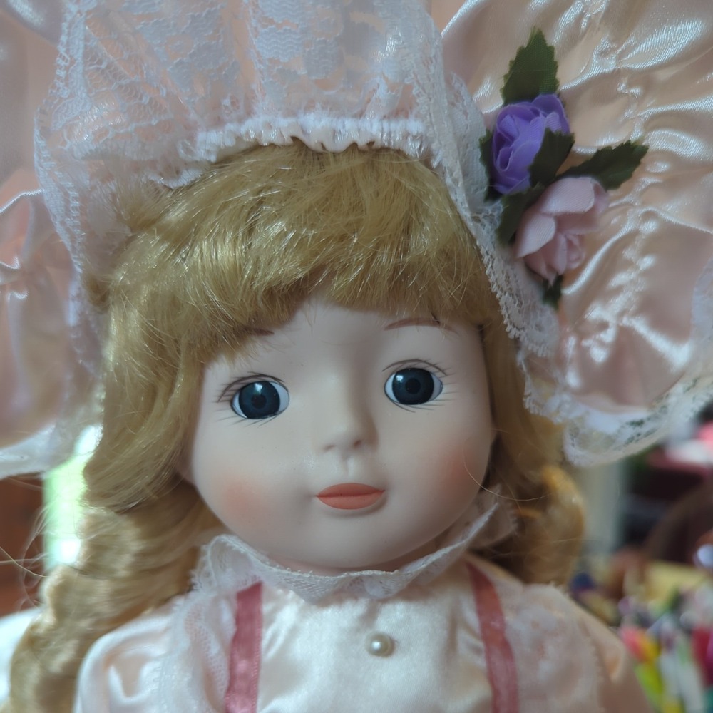 Porcelain‎ doll blond hair blue eyes  Alison pink dress hat display stand